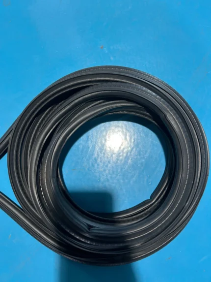 AC510MMFT FKM Door Seal Strip High Temperature and Corrosion Resistant Industrial Equipment Sealing Strip